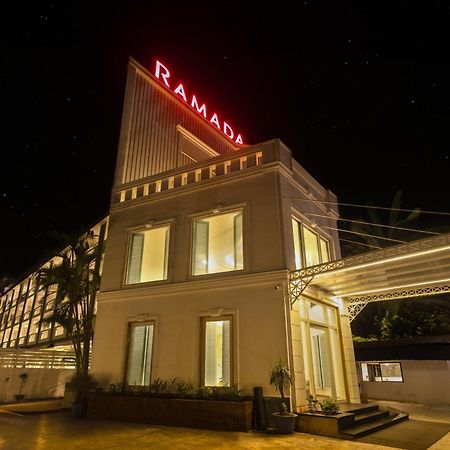 Отель Ramada By Wyndham Goa Арпора Экстерьер фото